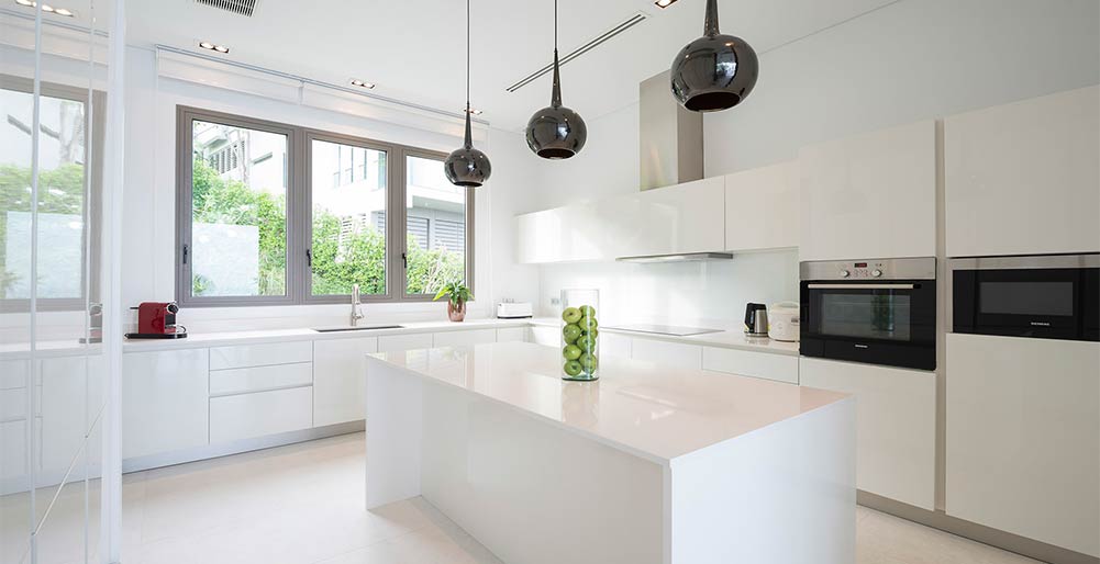 Malaiwana Penthouse - Modern kitchen design